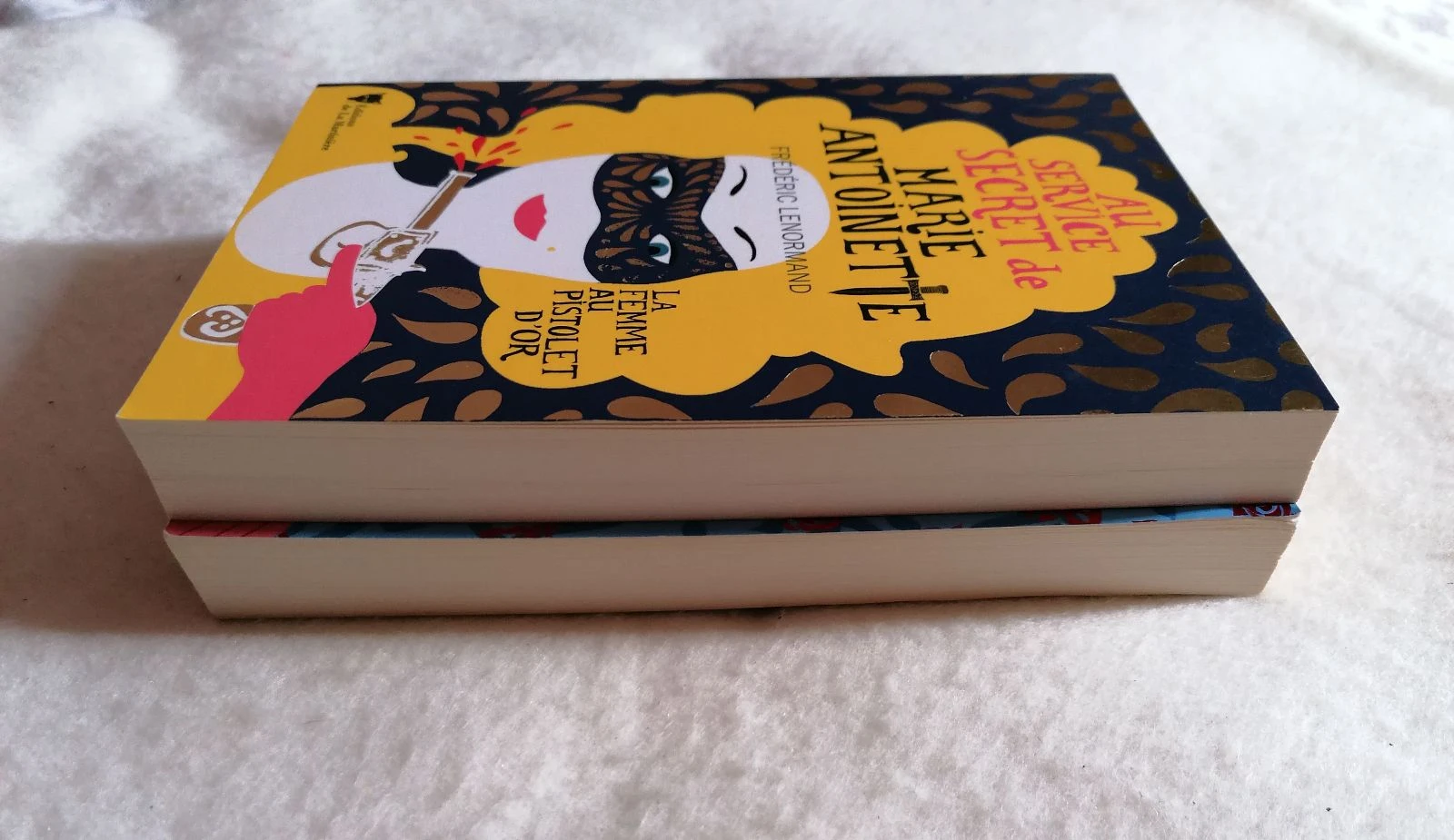 2 livros Ao serviço secreto de Marie Antoinette – photo 3